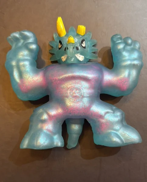 Boneco Goo Jit Zu Triceratops