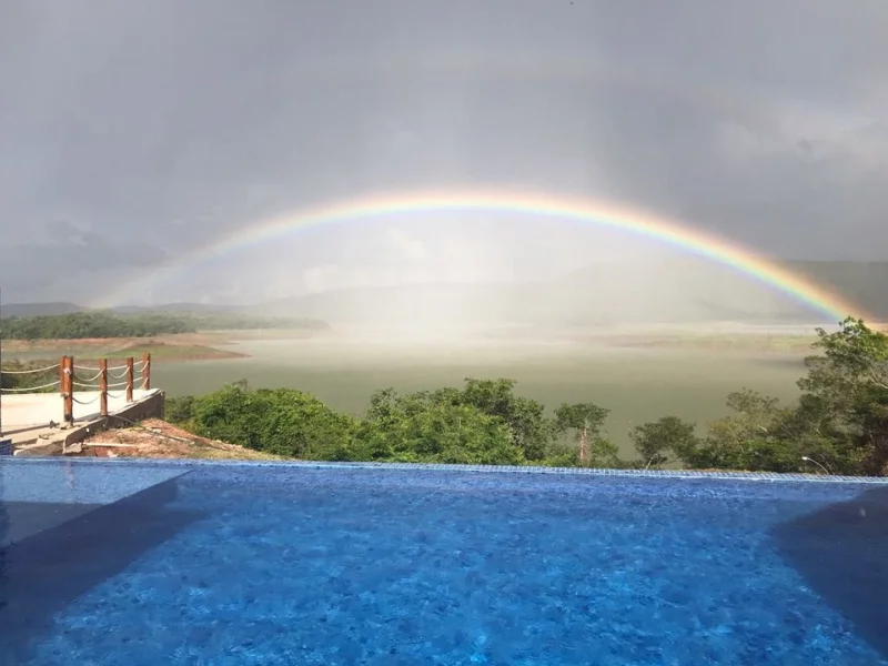 Pousada com 3 Chalés as Margens do Lago Corumbá em Caldas Novas GO