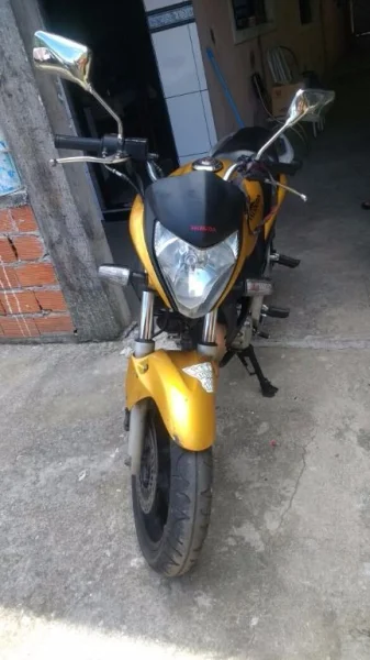 Cb300r Amarela 73 Mil Km Rodado