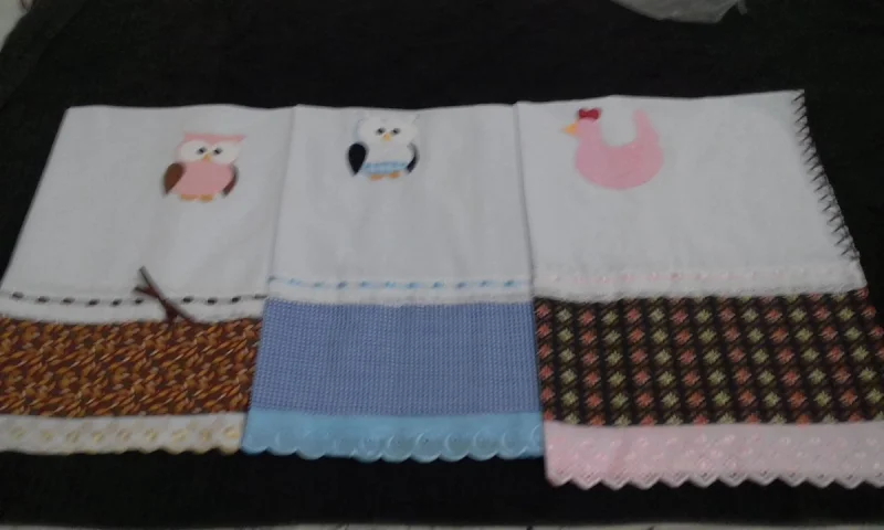 Panos de Pratos Bordados