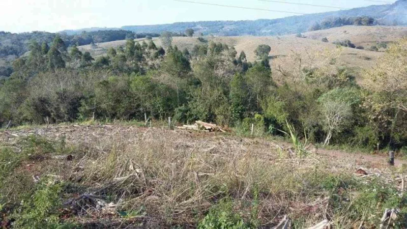 Terreno com 362 m2 em Taquara - Santa Rosa por 42.4 Mil para Comprar