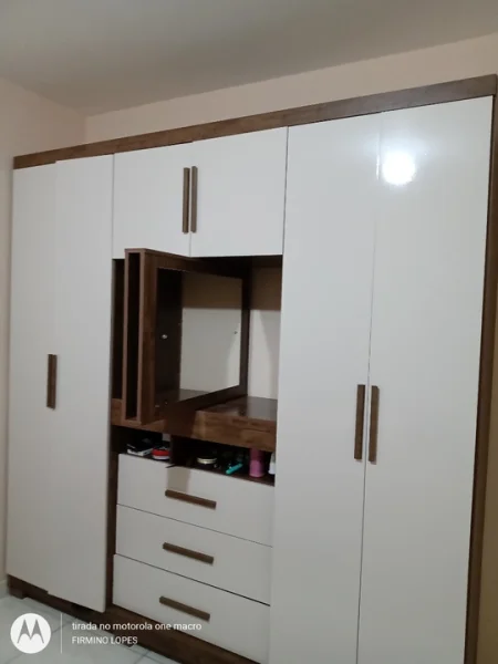 Venda de Guarda Roupa