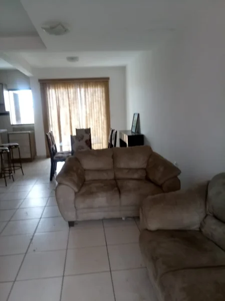 Pratico 3 Dormitorios Semimobiliado com 1 Vaga