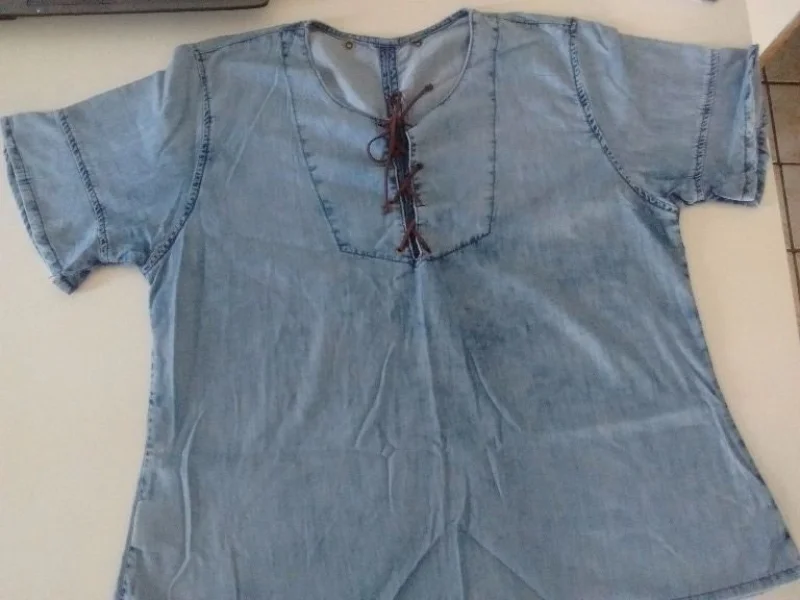Camisas e Blusinhas Jeans Femininas Atacado e Varejo Diversos Modelos em Jeans