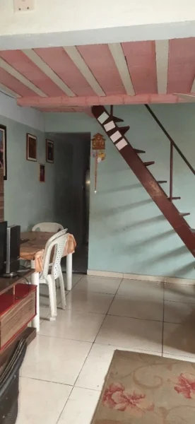 Vendo Casa de Esquina no Barro Vermelho