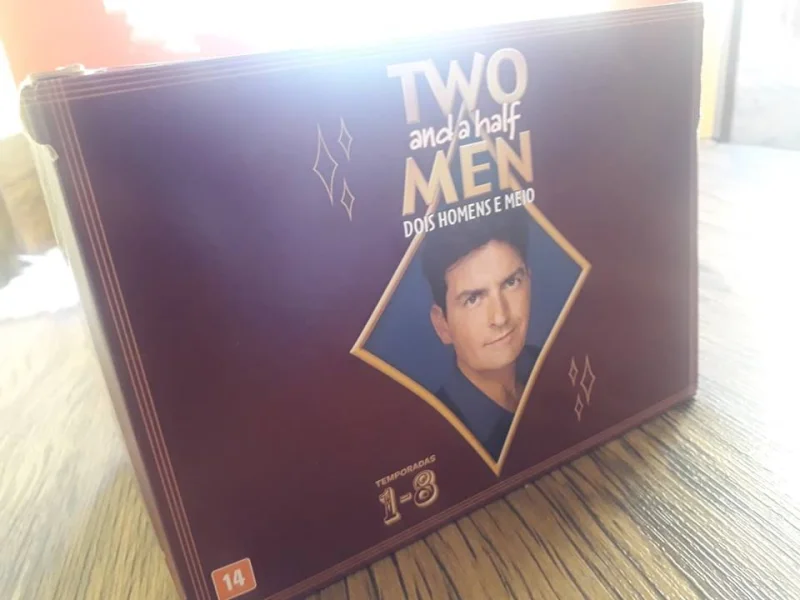 Coleção DVD - Two And a Half Men: Dois Homens e Meio: 1-8 Temporadas