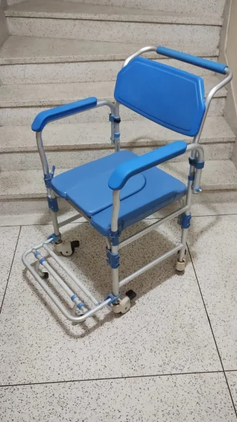 Cadeira de Banho Higiênica DellaMed