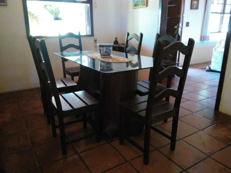 Mesa com 8 Cadeiras