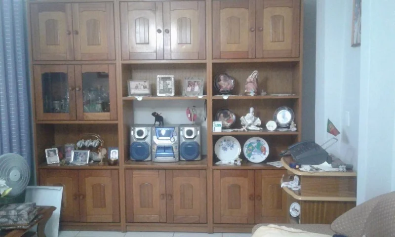 Estante de Madeiras Maciça