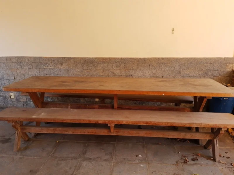 Mesa em Madeira