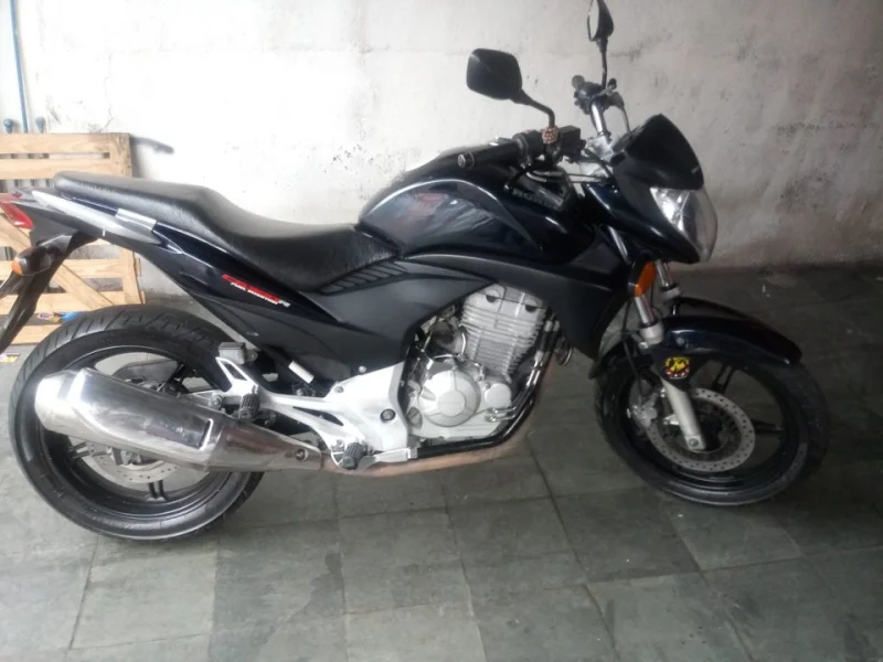CB 300r 2012 Vendo ou Troco