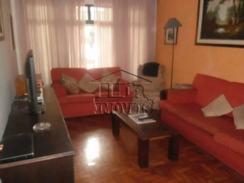 Sobrado com 5 Dorms em São Paulo - Vila Santa Catarina por 650 Mil