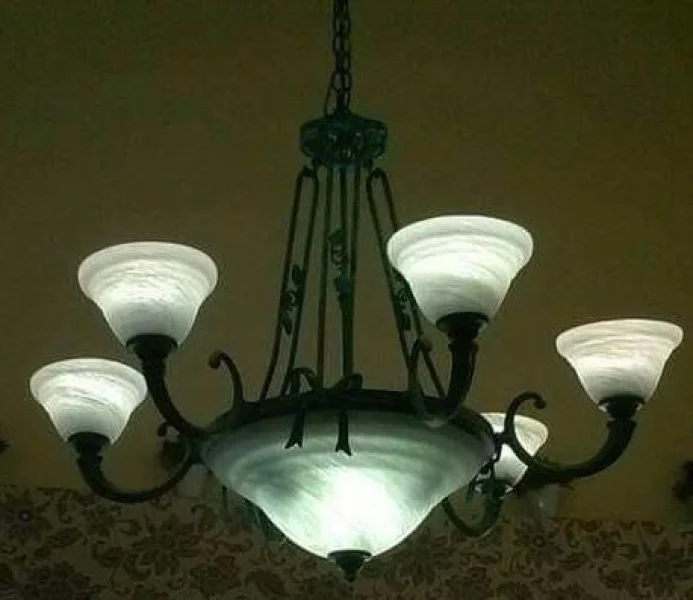 Lindo Lustre Estilo Antigo