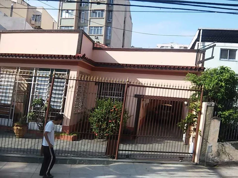 Terreno em São Pedro por Casa com 2 Quartos em Rio Bonito