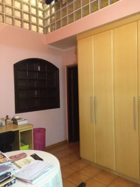 Vende SE Sobrado Isolado