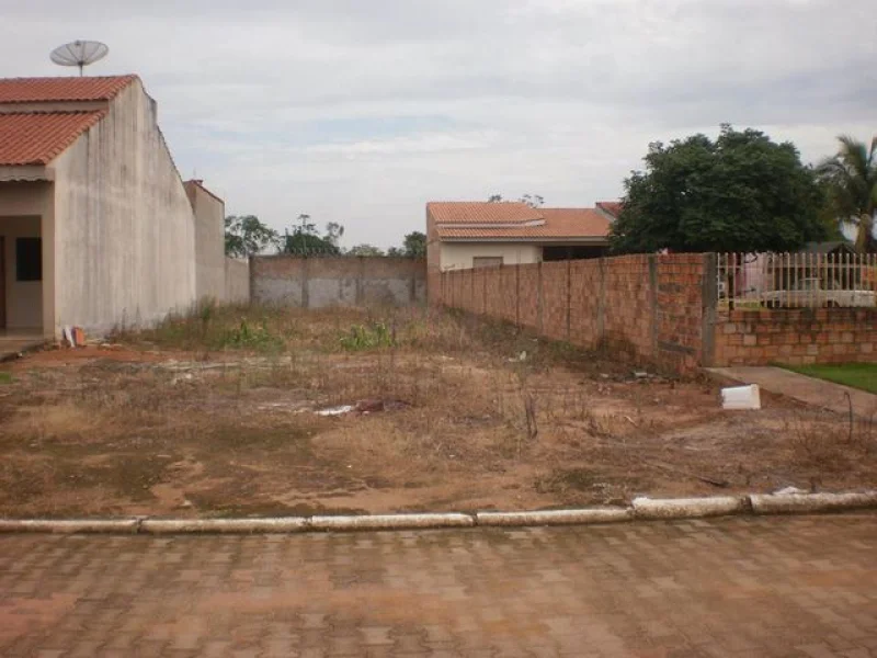 Vende SE Terreno no Condomínio Park Tropical Ll