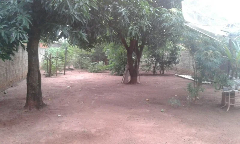 Casa com Terreno Bem Grande