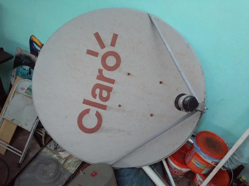Antena Claro Lnb Simples 96 Cm