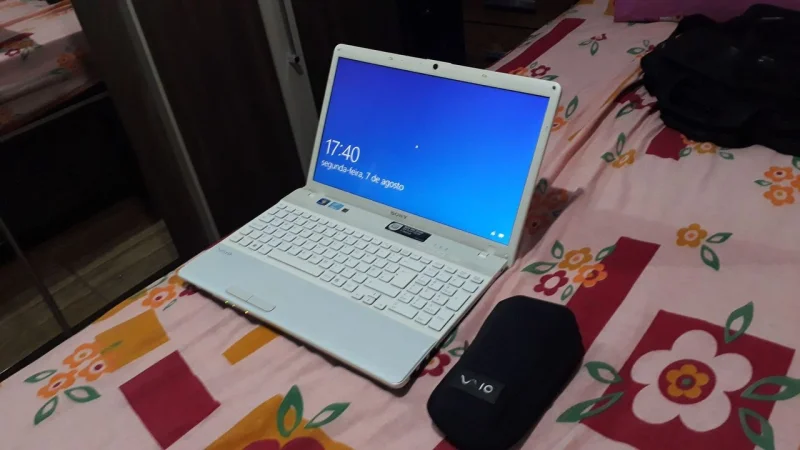 Sony Vaio I3/8gb