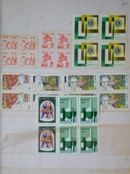 Selos Comemorativos do Brasil Ano 1977 em Quadras e Editais