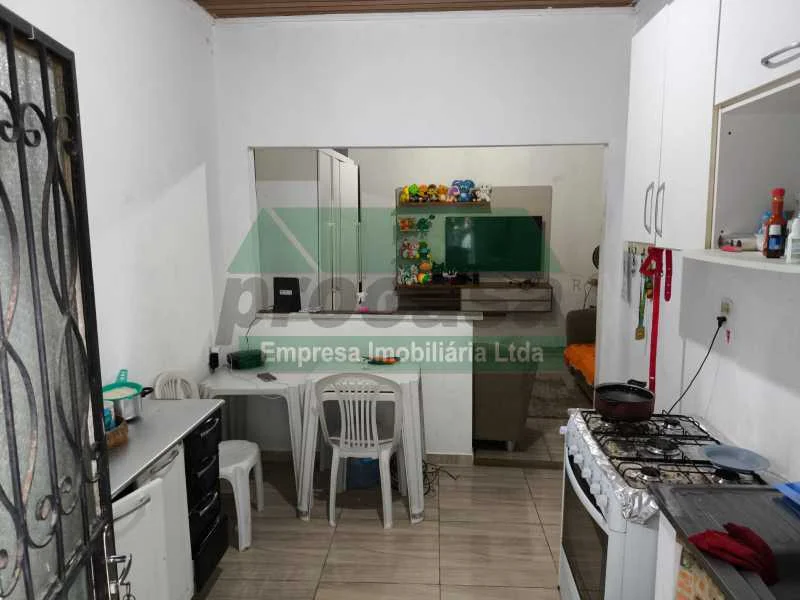 Casa de Rua - / Residencial / Flores