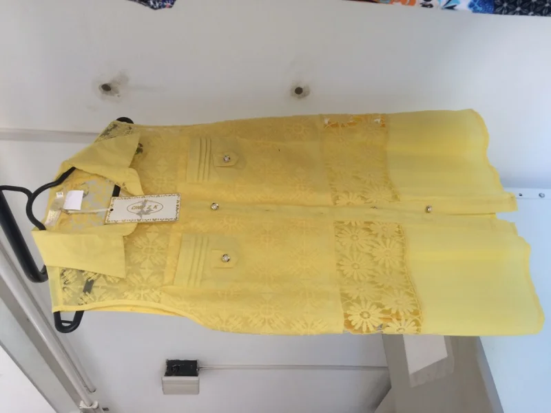 Venda de Calças, Vestidos , Blusas e Outros