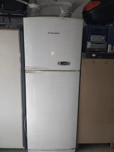 Geladeira Duplex Elotrolux