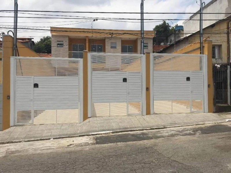 Sobrado no Centro de Arthur Alvim