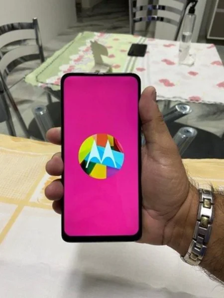 Motorola Moto Hyper