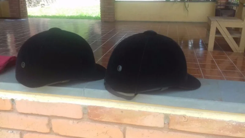2 Capacetes de Hipismo Instep Classic Model Tamanho 54