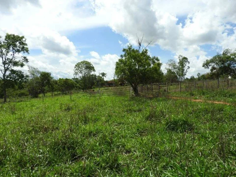 Vendo Chácara 45 Km de Goiânia com Córrego