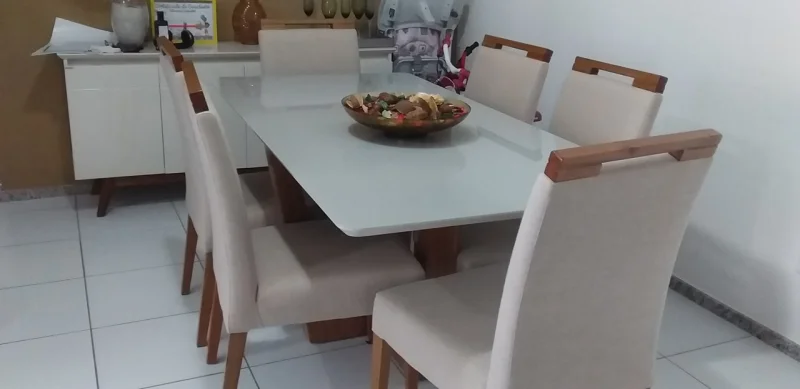 Mesa de Jantar com 6 Cadeiras