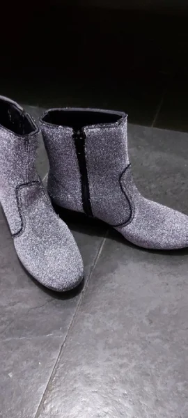 Bota com Brilho N. 35