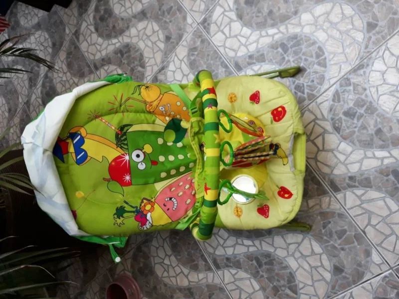 Cadeirinha Musical Frutinhas Divertidas