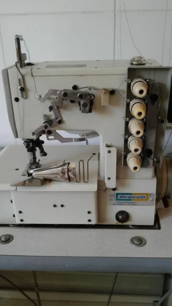 Máquina de Costura Galoneira