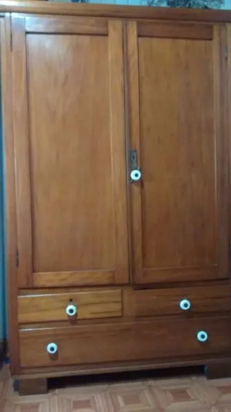 Guada Roupa Antigo