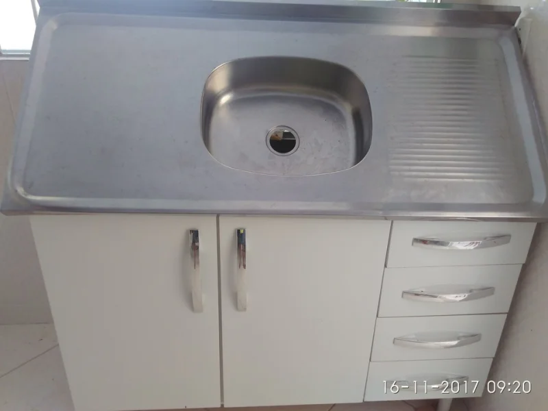 Pia com Balcão de Cozinha
