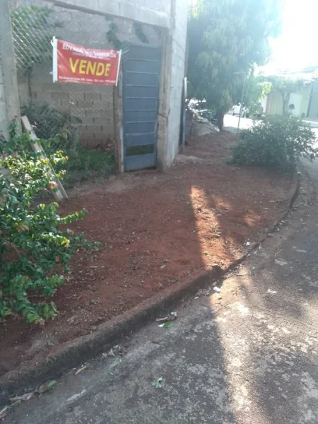 por Construir / Excelente Ponto
