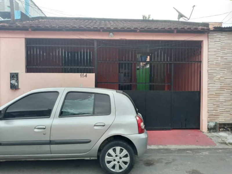 Casa com 2 Dormitórios à Venda, 100 m2 por RS 220.000,00 - Coroado - Manaus-am