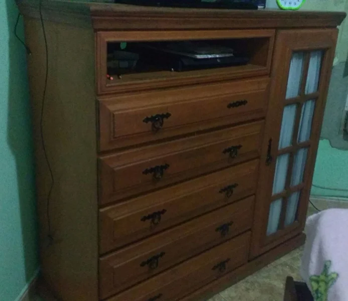 Cômoda 5 Gavetas e 1 Porta