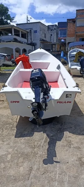 Barco de Fibra 5 Metros