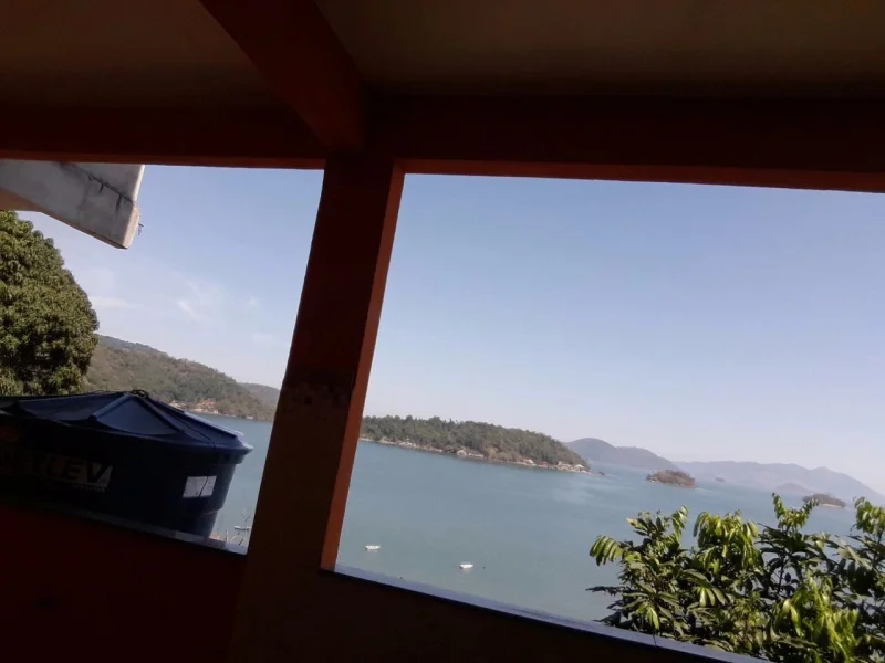 Alugo Casa Mobiliada em Itacuruça