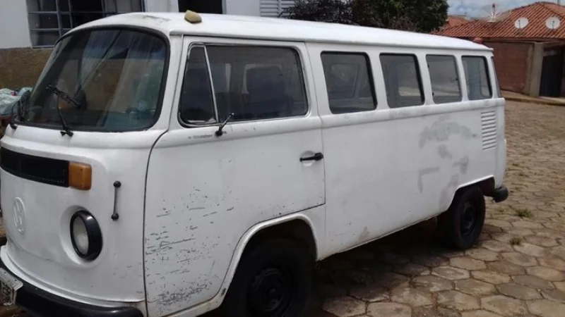 Vendo ou Troco por Carro ou Moto Documentada no Mesmo Valor