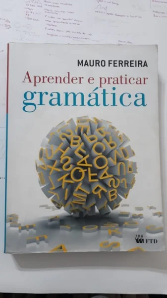 Livro de Gramática-aprender e Praticar Gramática (branco)-