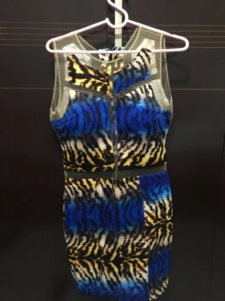 Vestidos, Usados uma Unica Vez