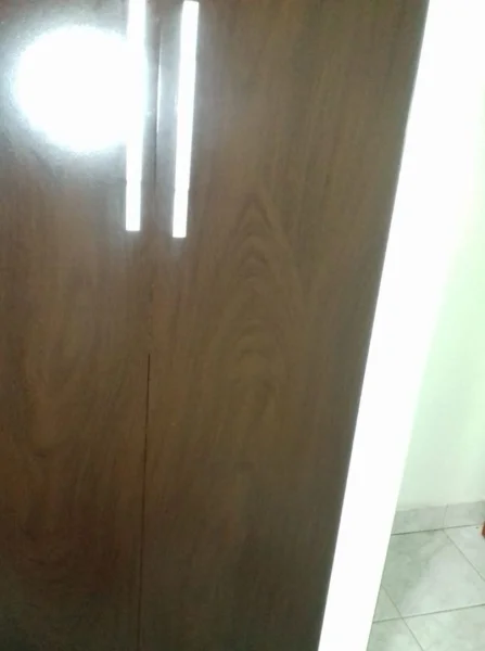 Vendo Guarda Roupas Semi Novo em Bom Estado