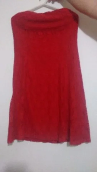 Vestido Vermelho de Renda