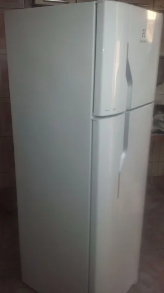 Vendo Geladeira Eketrolux Super Nova