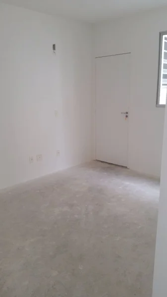 Vendo Apartamento na Av. Bandeirantes