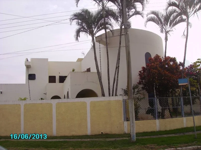 Vende ou Troca Casa em Caraguatatuba
